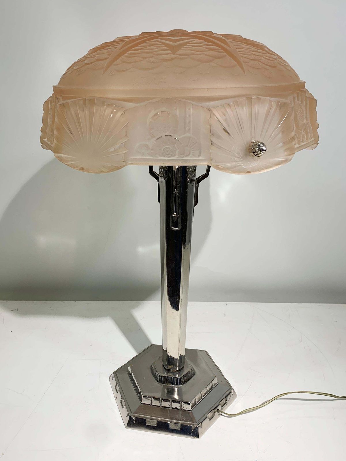 Art Deco Table Lamp In Press Molded Glass Signed "Muller Frères Luneville" photo 2972.0