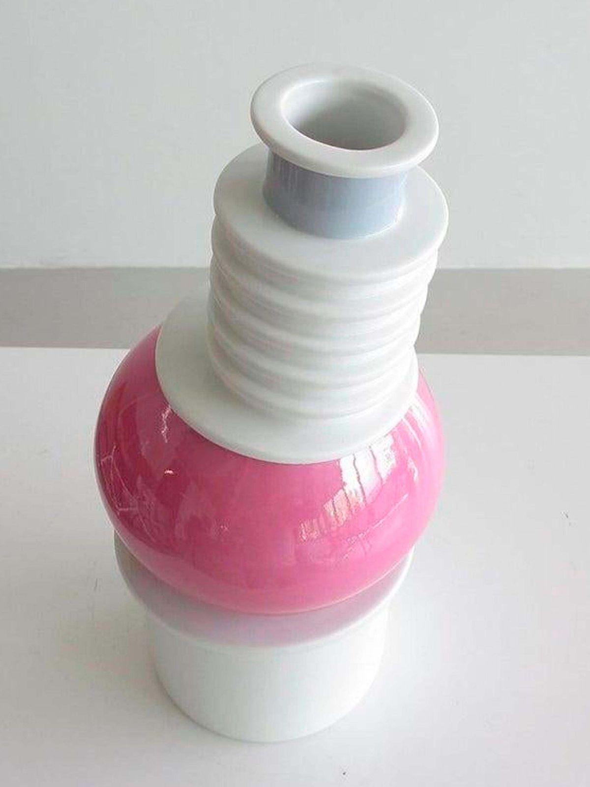 Nilo Vase, Designed By Ettore Sottsass In 1983 For The Collection Memphis Milano photo vintage
