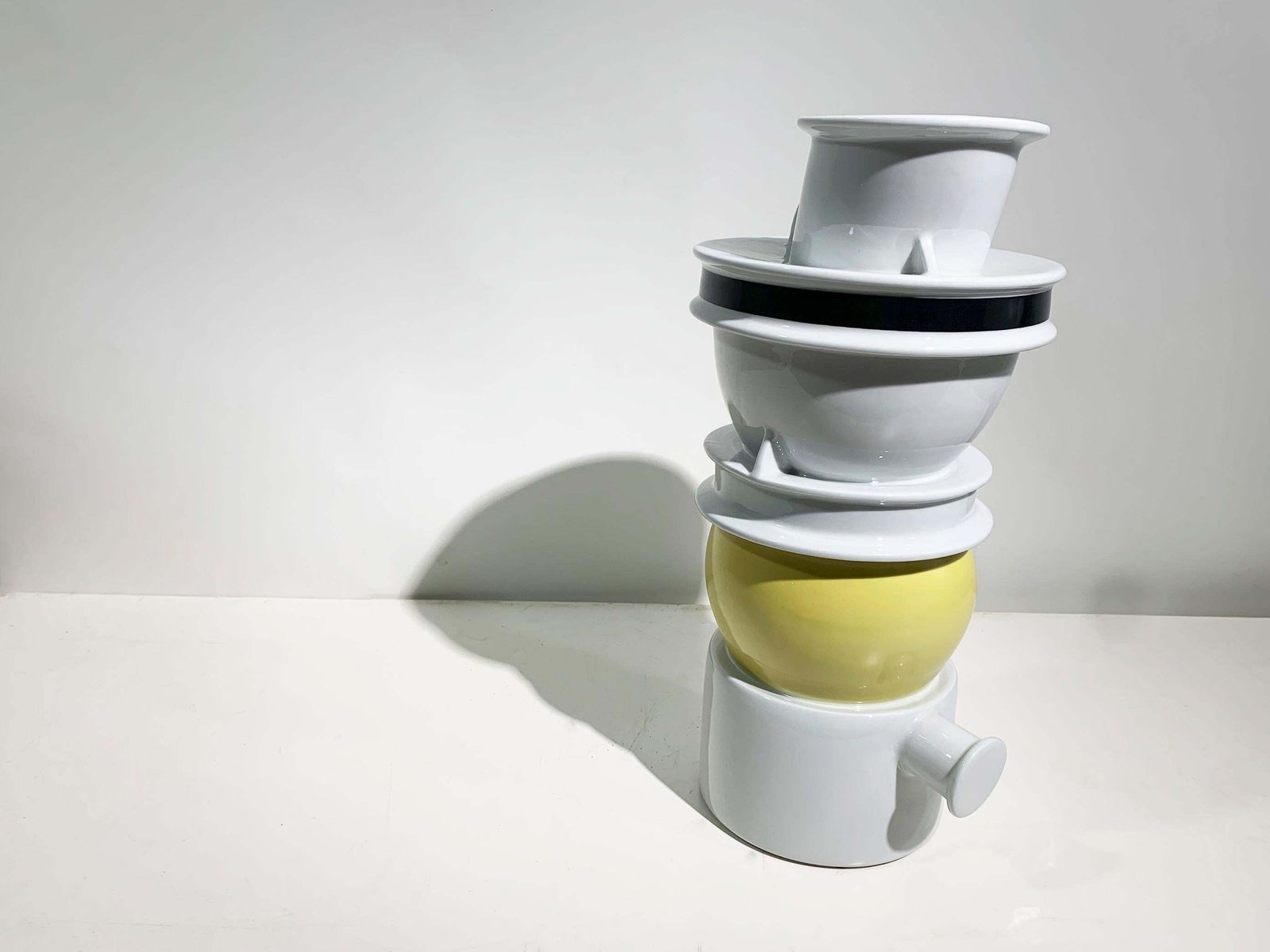 Euphrates Vase, Designed By Ettore Sottsass In 1983 For Memphis Milano photo Home Decor