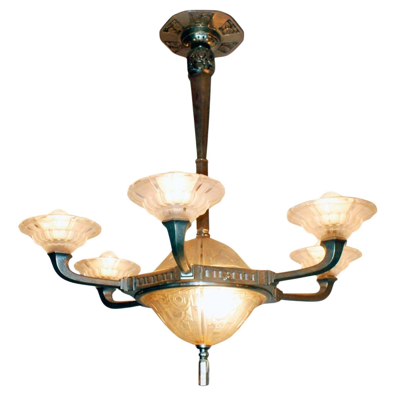 Stunning French Art Deco Chandelier By “Hettier Vincent”, France, Circa 1930s