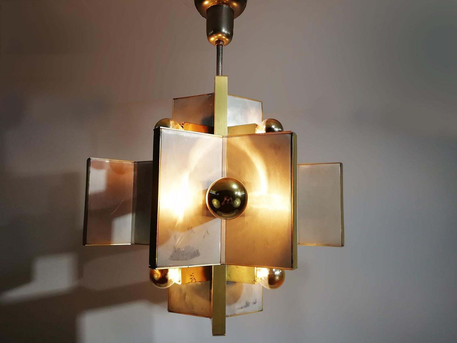 Elegant Sculptural Brass And Mirrored Metal Chandelier From Sciolari, 1970s photo buy