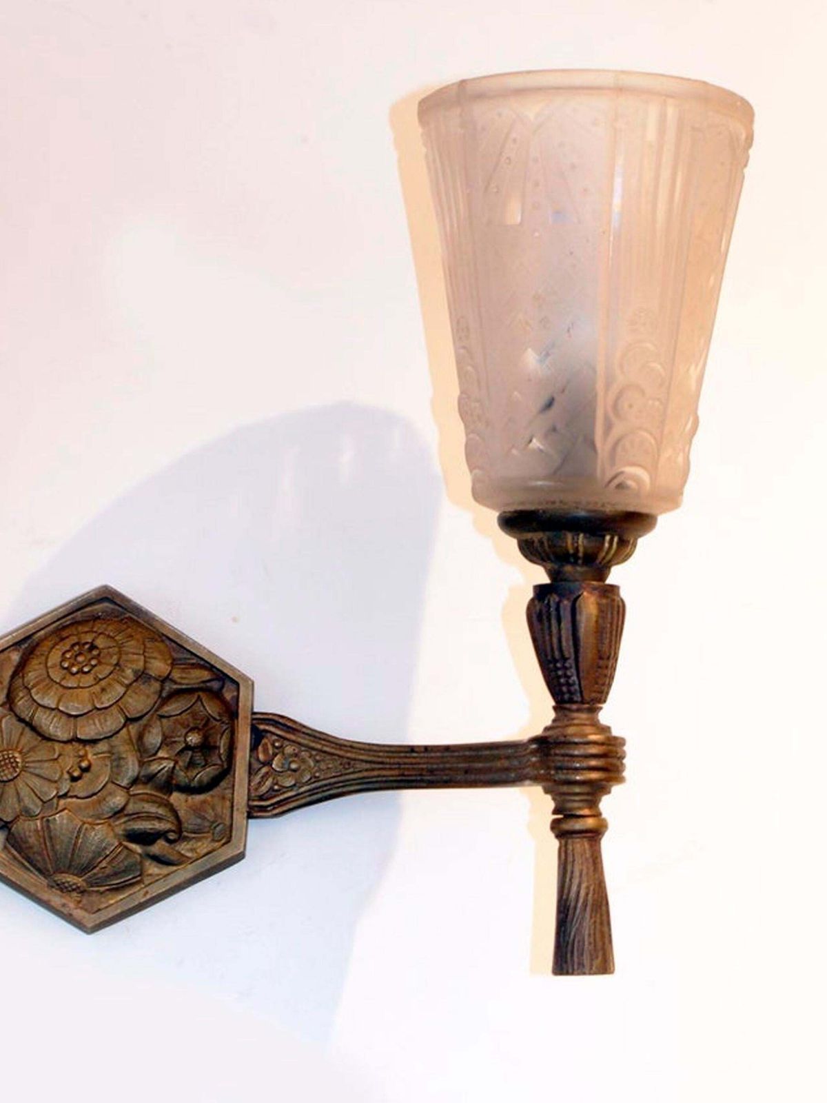 Pair Of Art Deco Sconces Signed Muller Freres Luneville photo vintage