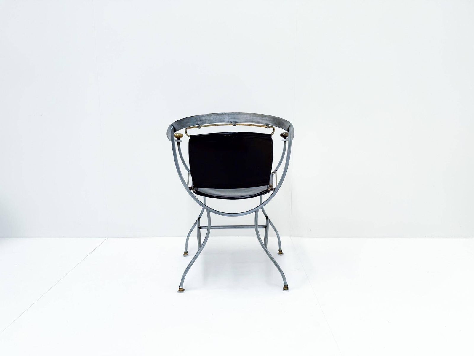 photo furniture Alberto Orlandi Pompei Armchair In Steel, Bronze And Black Leather