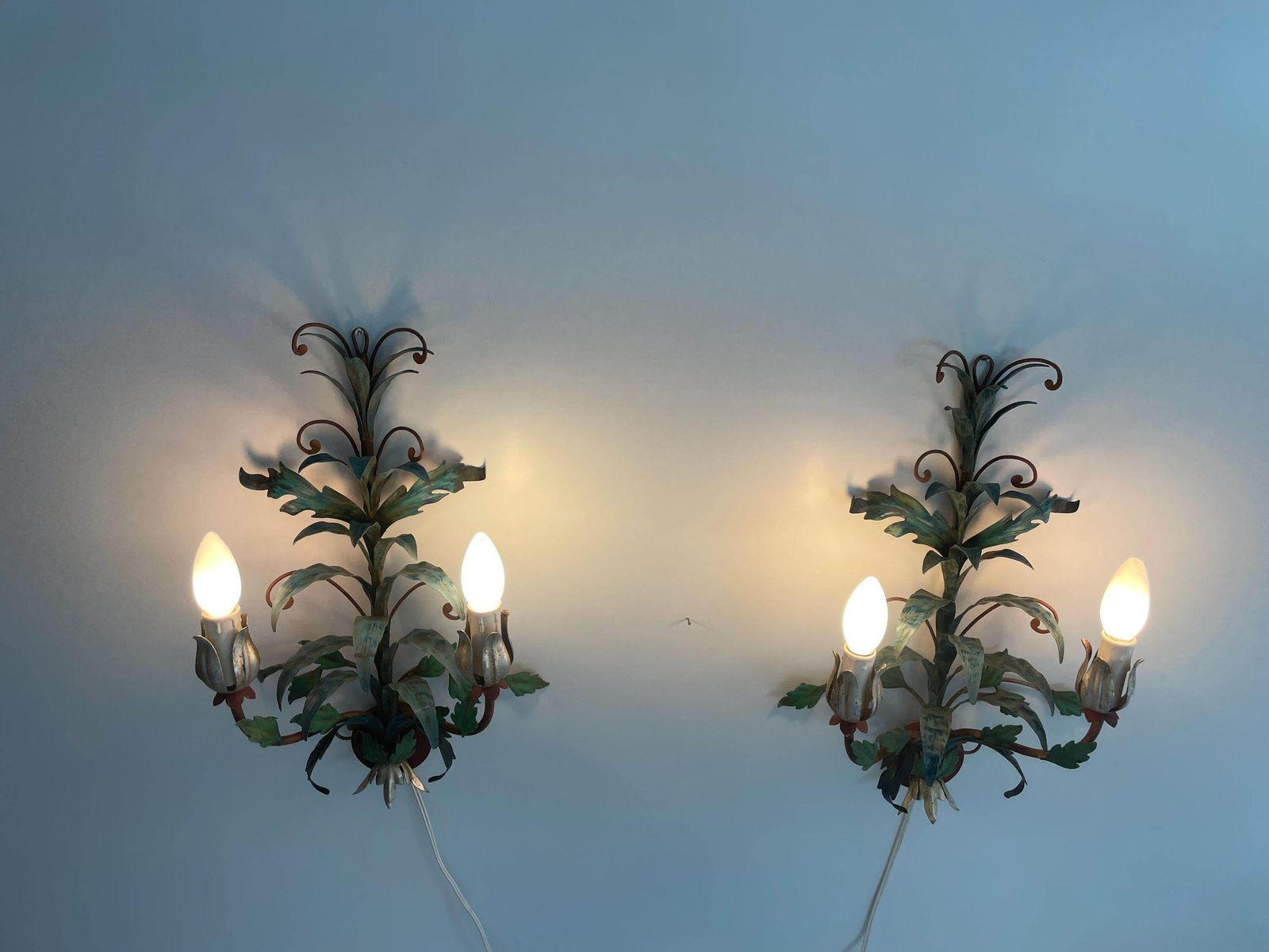 Flower Design Green Metal Pair Of Florentiner Sconces By Lucienne Monique Scandicci Firenze, 1960s, Italy photo 1471.0