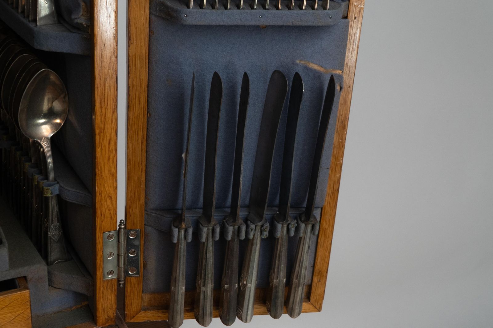 8000.0 Wmf. A 12 Person Cutlery Service In Original Stylized Secessionist Oak Cabinet photo