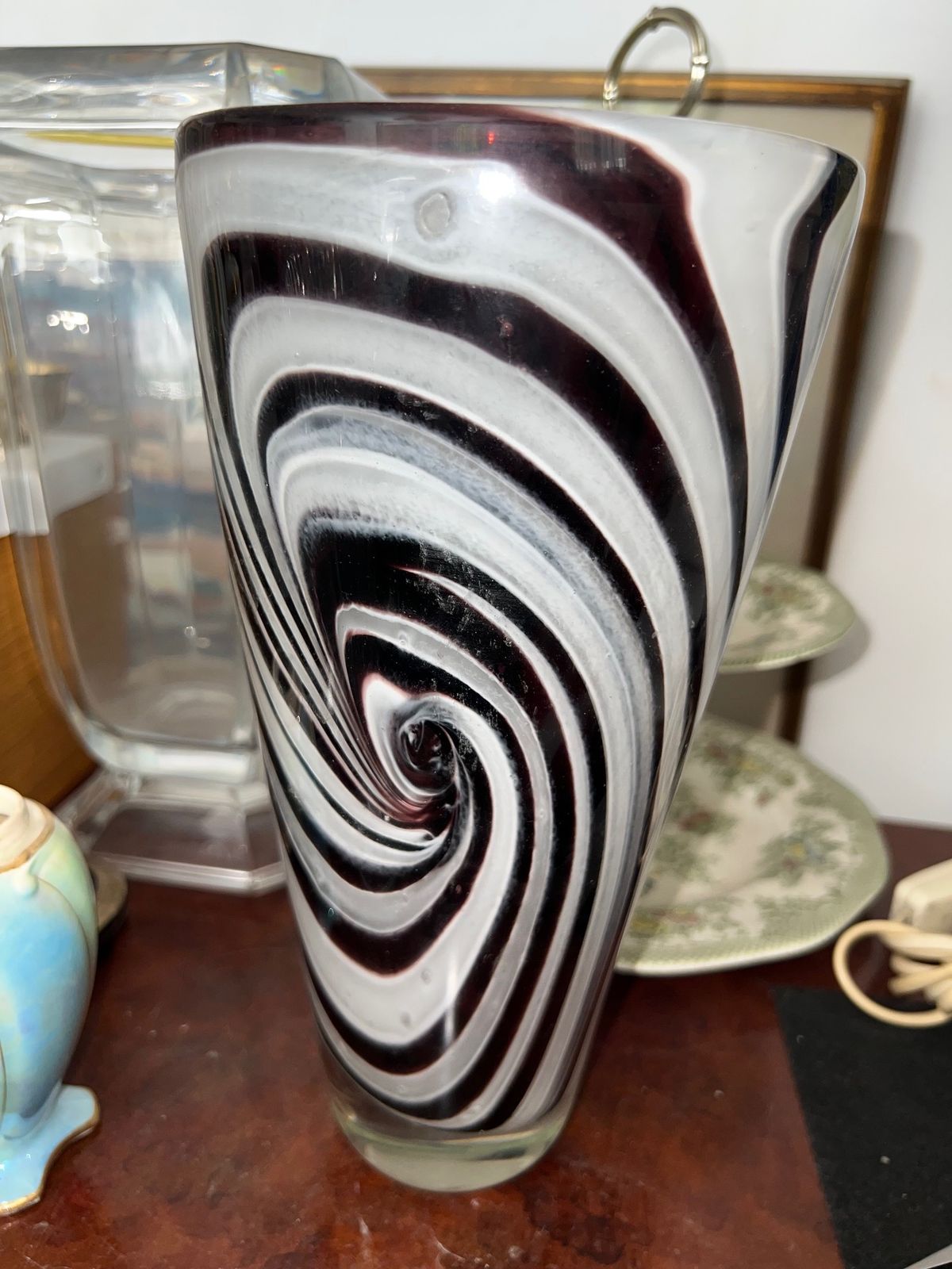 Hand Blown Art Glass Vase – Mauve & White Swirl photo furniture