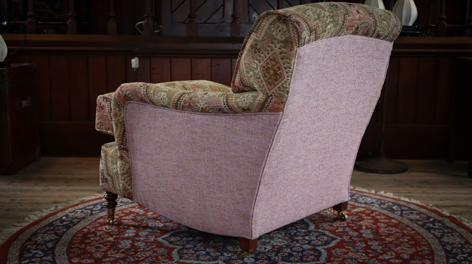 photo buy Stunning George Smith Standard Arm Signature Armchair Kilim & Jacquard Olive 🚚