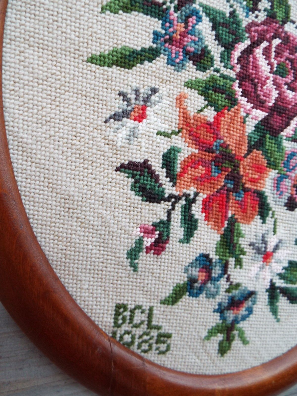 Vintage  Wool Tapestry  Needlepoint Picture Floral Dark Red Rose Framed Large photo vinterior