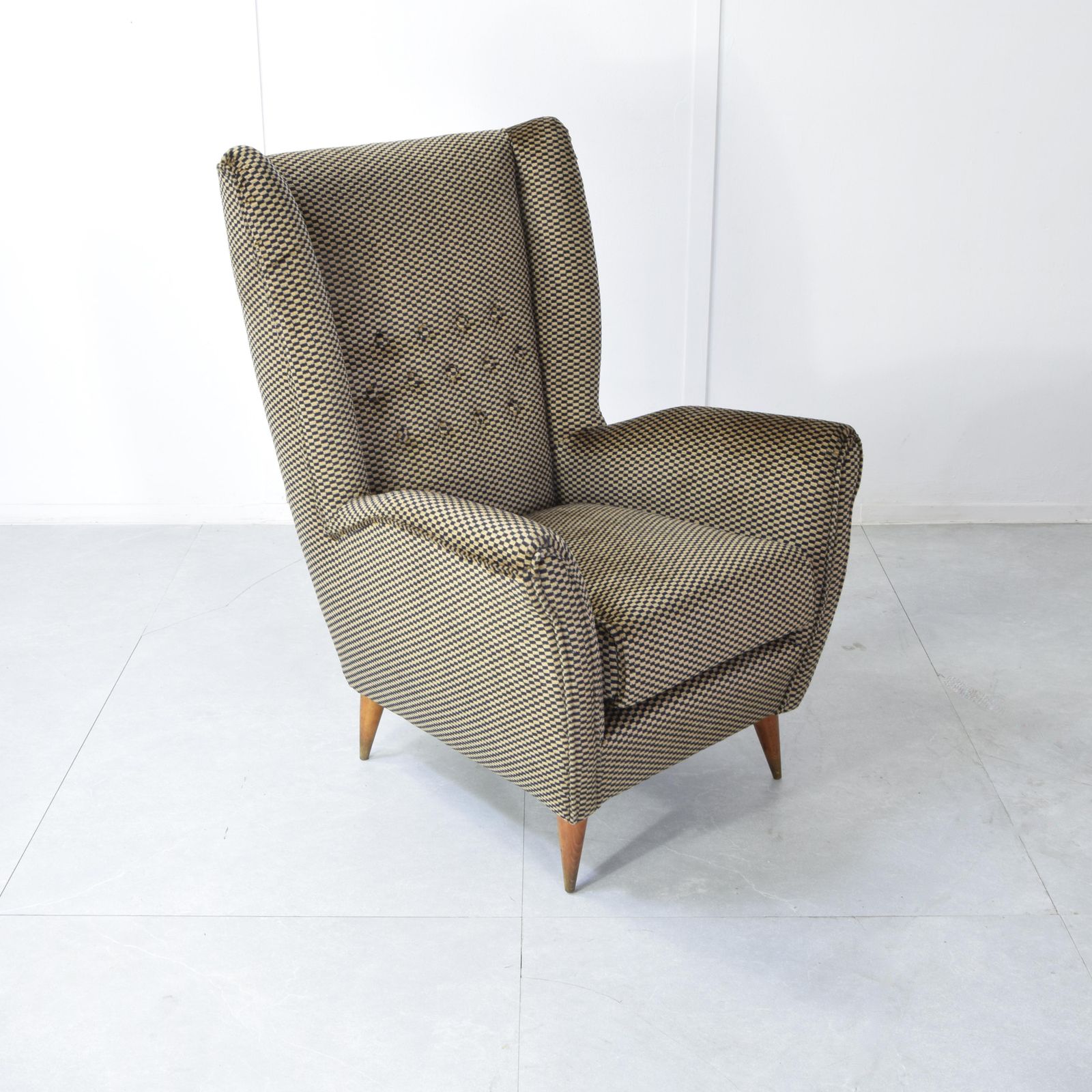 Armchair Manufactured By Isa Attributed To Gio Ponti 1950s. photo 1889.0