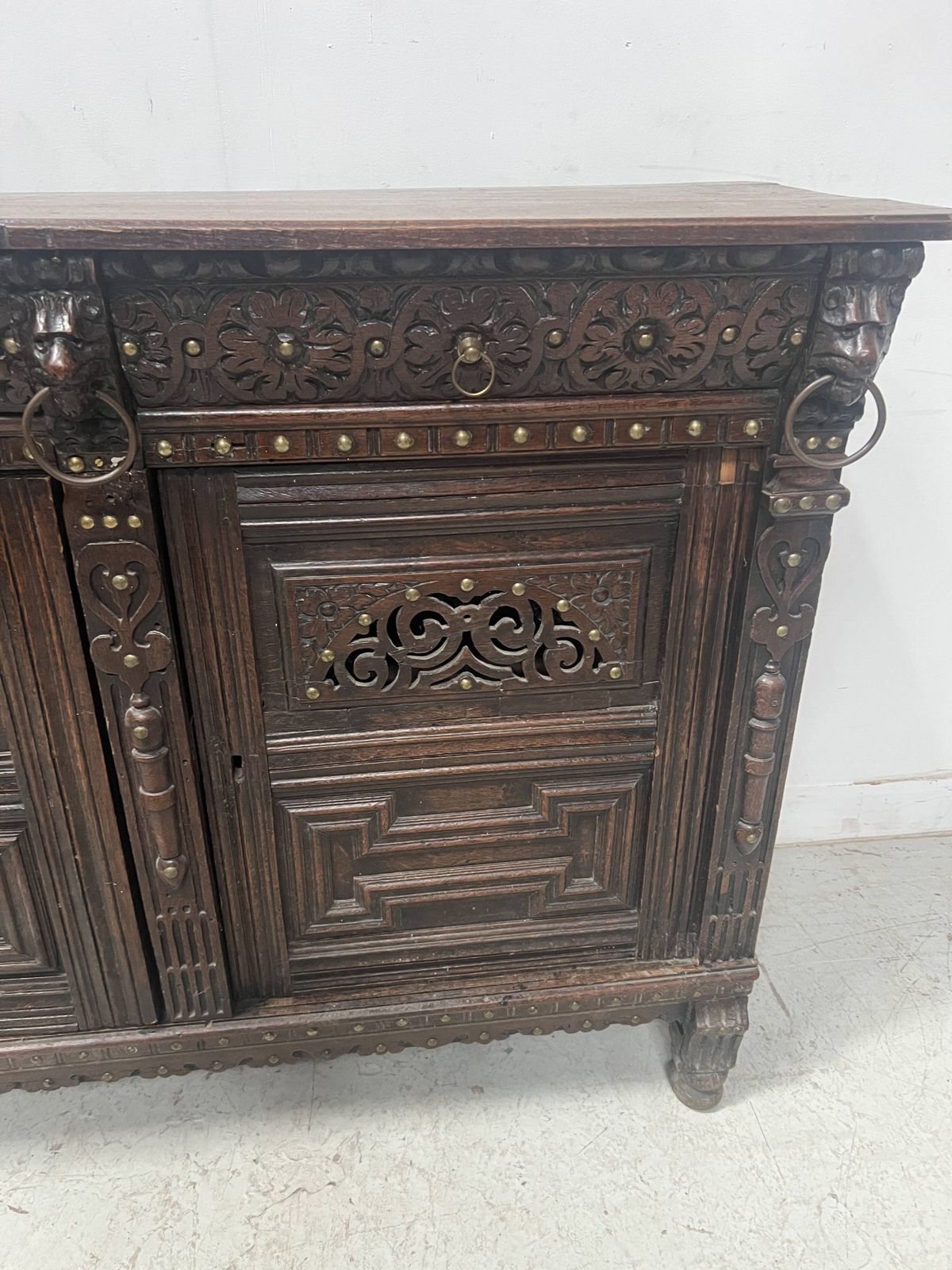 Renaissance Style Sideboard In Solid Oak, 18th Century photo 865.0