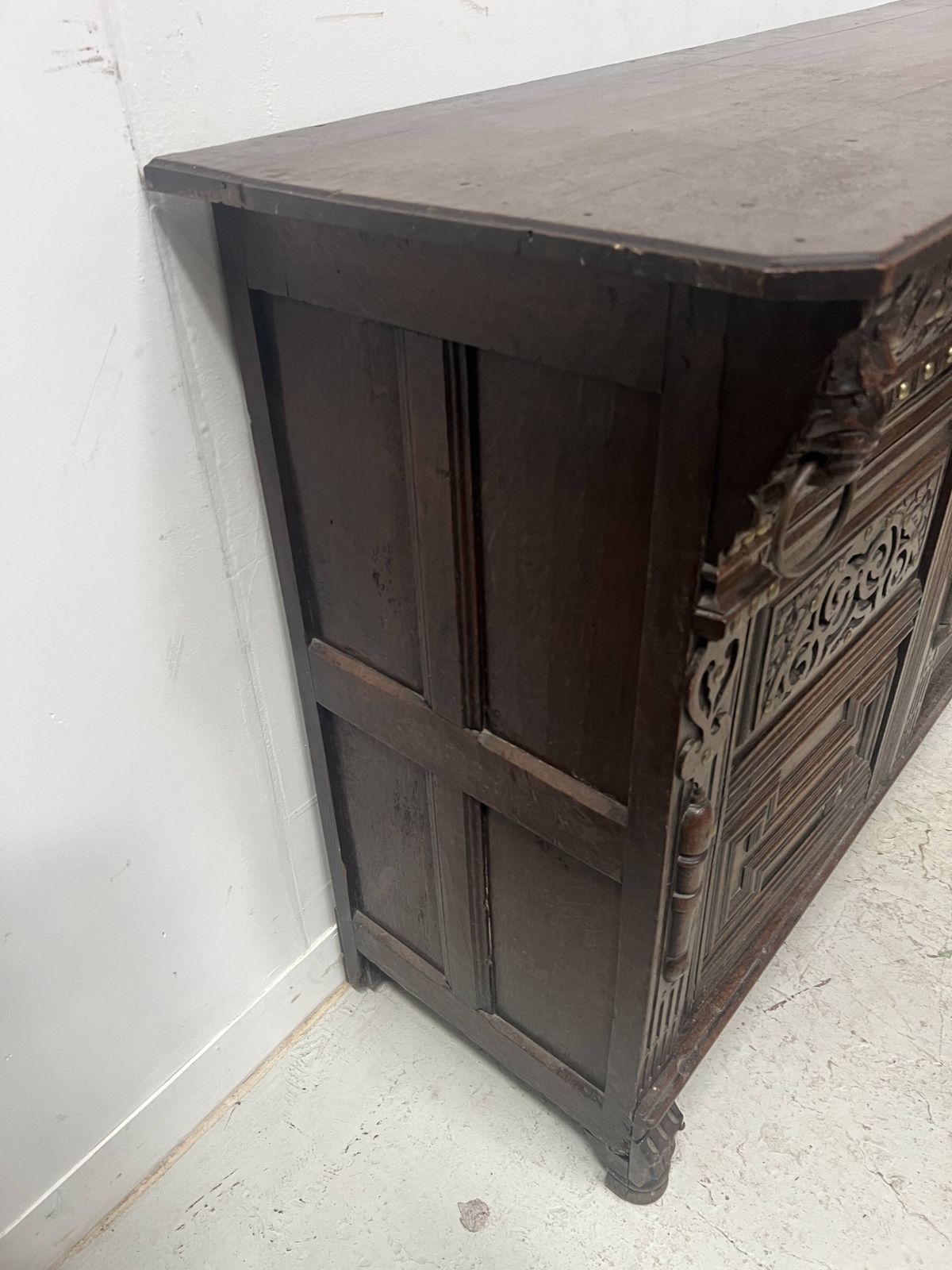 Renaissance Style Sideboard In Solid Oak, 18th Century photo vinterior