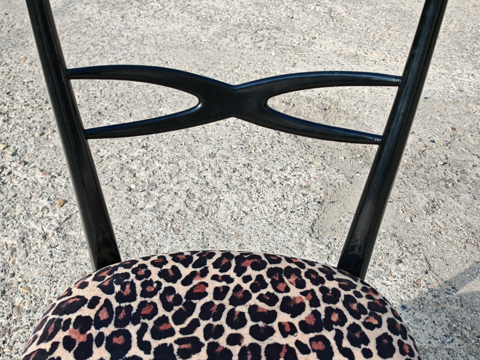 photo buy Set Of 6 Mid Century Dining Chairs In Black Lacquer And Leopard Print Plush