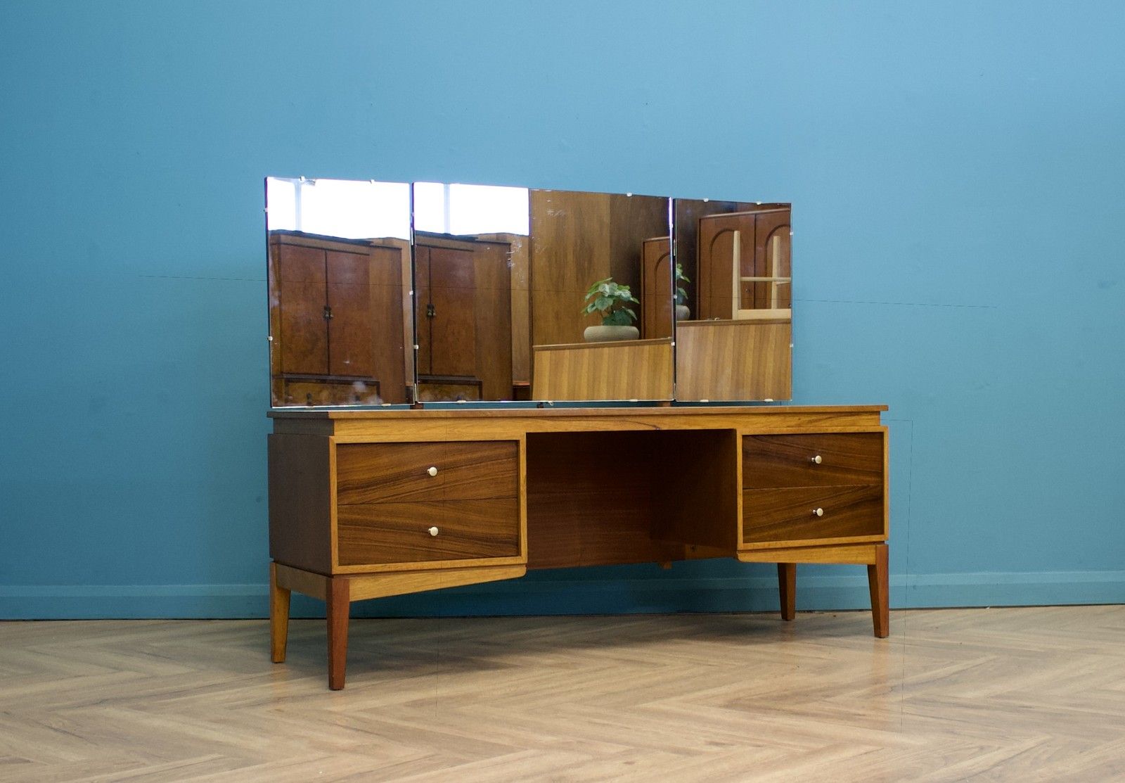 Mid Century Teak Dressing Table By Peter Hayward For Uniflex, 1960s #1543