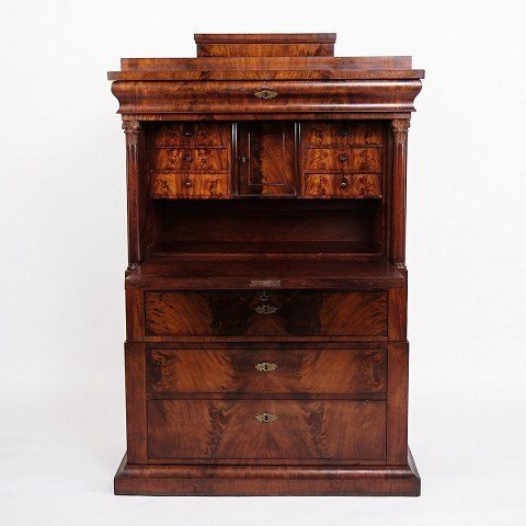 Secretary   Hand Polished Mahogany   Flame Structure   4 Drawers   Year 1840s