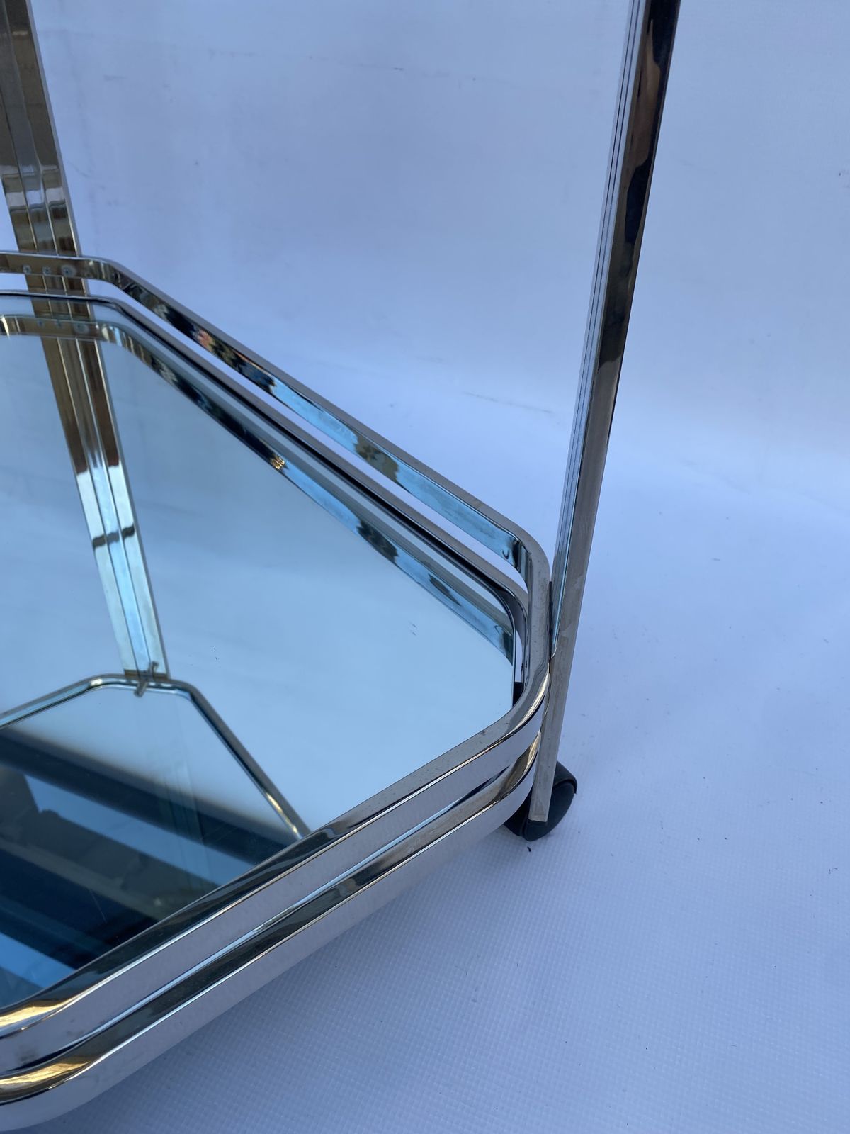 photo furniture Romeo Rega Chrome Bar Cart Drinks Trolley Table Glass Hollywood Regency 1970s