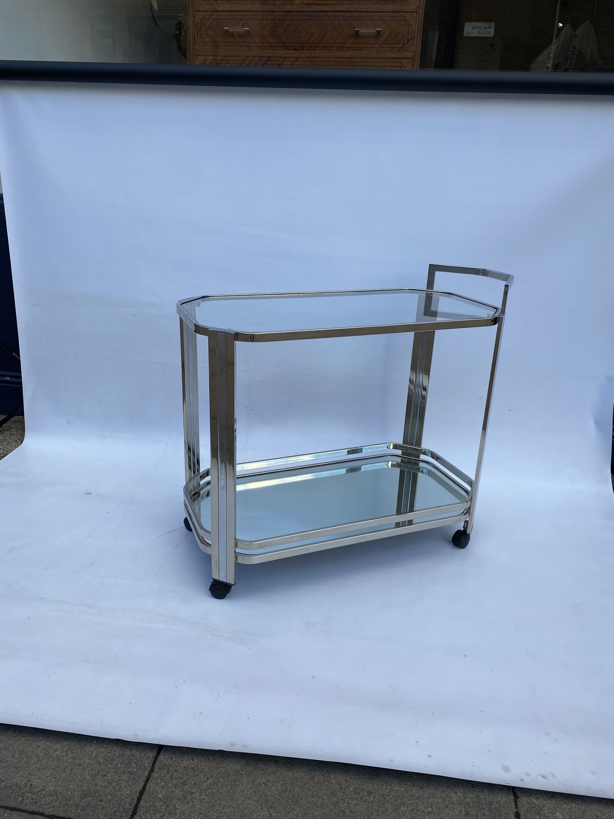 photo vinterior Romeo Rega Chrome Bar Cart Drinks Trolley Table Glass Hollywood Regency 1970s