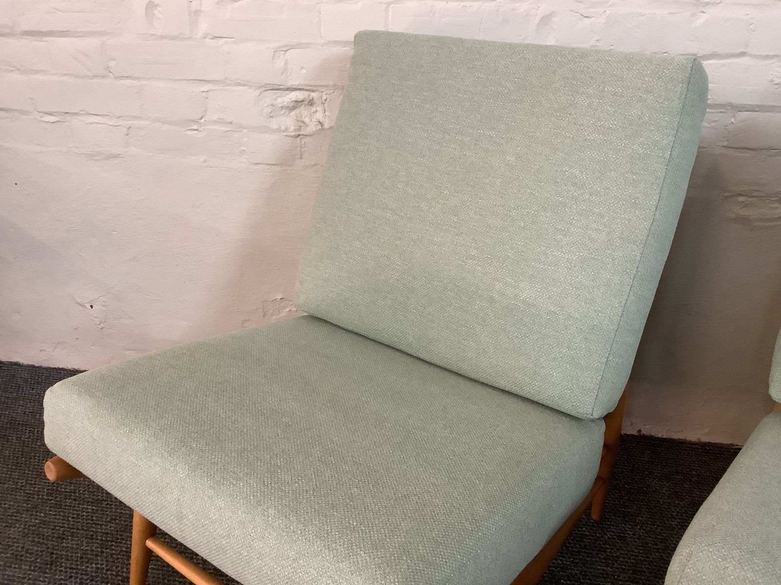 photo vintage Pair Of Ercol 427 Easy Chairs. Produced 1959/70.
