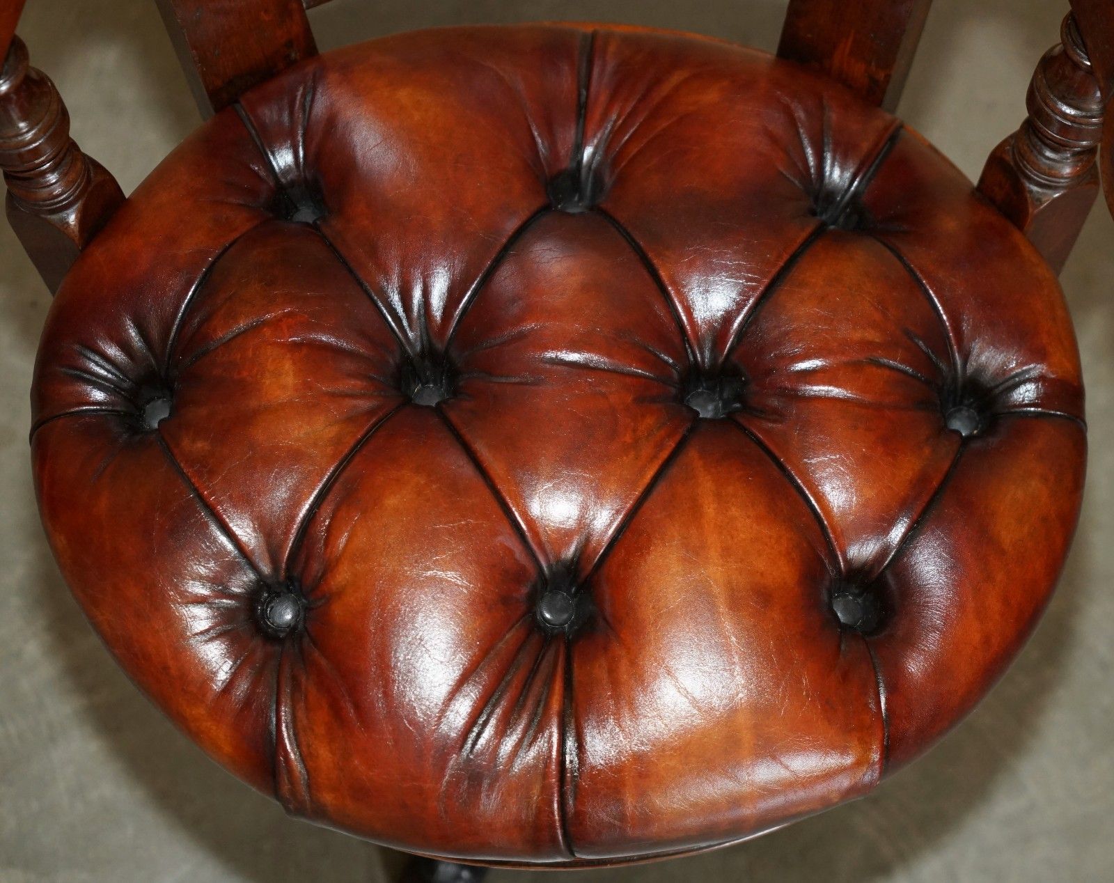 photo furniture Fine Antique Victorian Restored Brown Leather Chesterfield Tufted Captains Chair