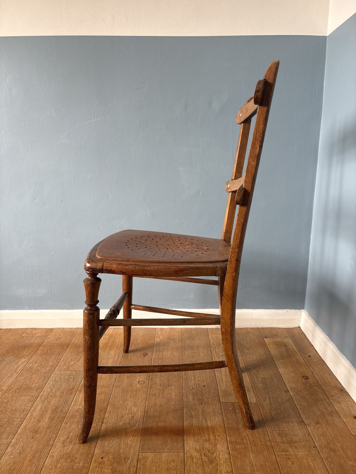 Luterma Estonia Antique Punched Seat Wooden Dining Chair photo vinterior