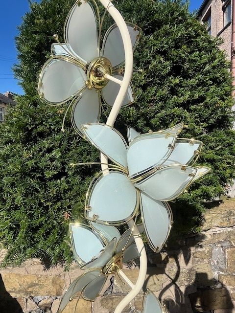 photo for sale 1980s Hollywood Regency Rare All White Italian Glass Lotus Flower Lamp