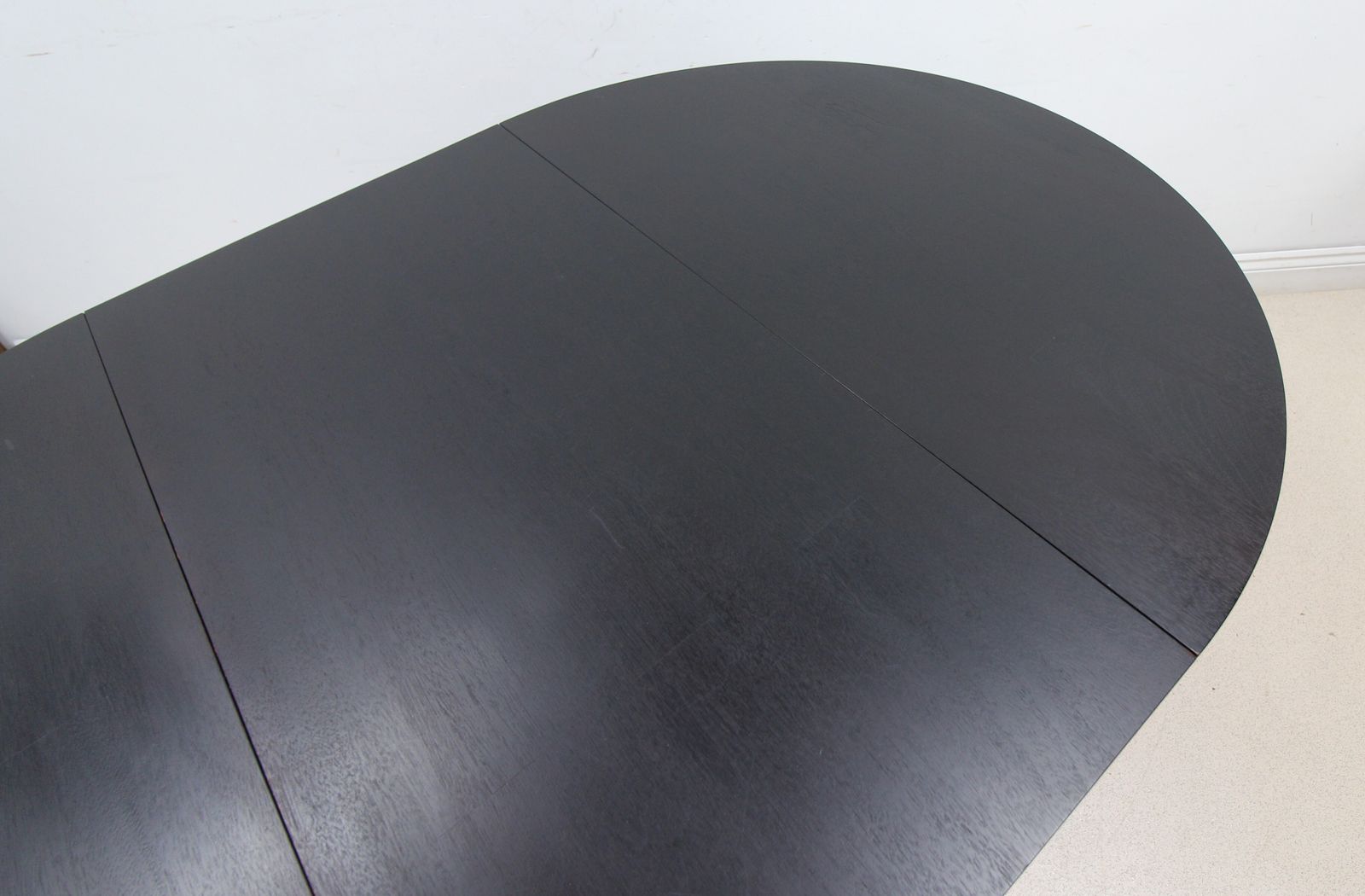 photo vinterior Bespoke Solid Wood Black Folding Table And Chairs