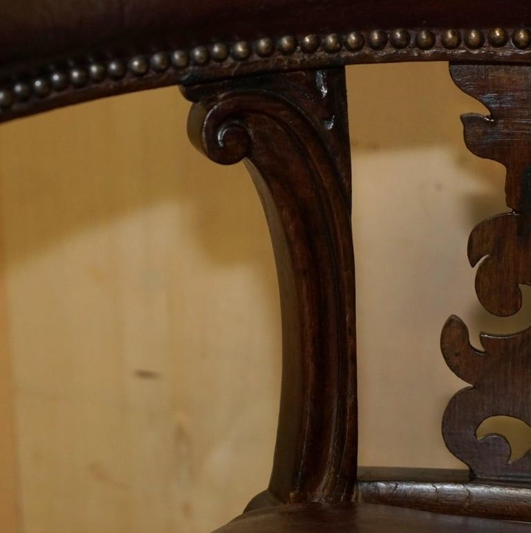 photo furniture Fine Antique 1830 William IV Cockfighting Brown Leather Chair Original Castors