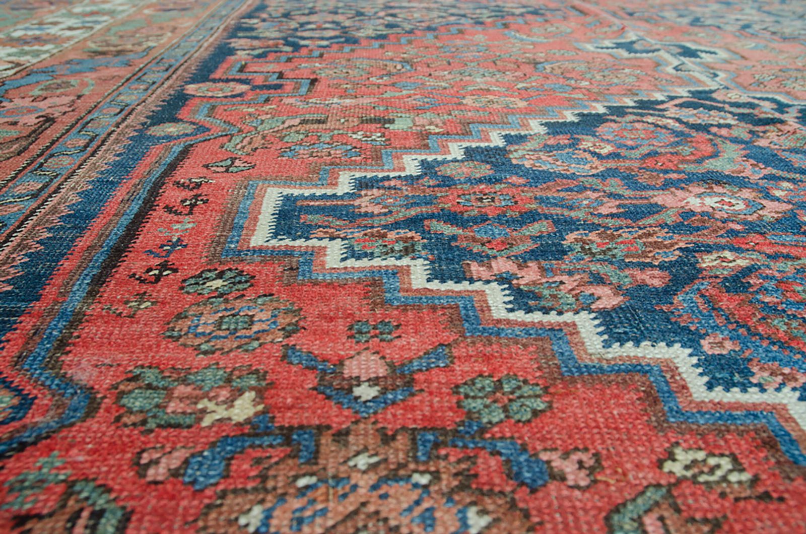 Antique Bijar Carpet 570x236cm photo furniture