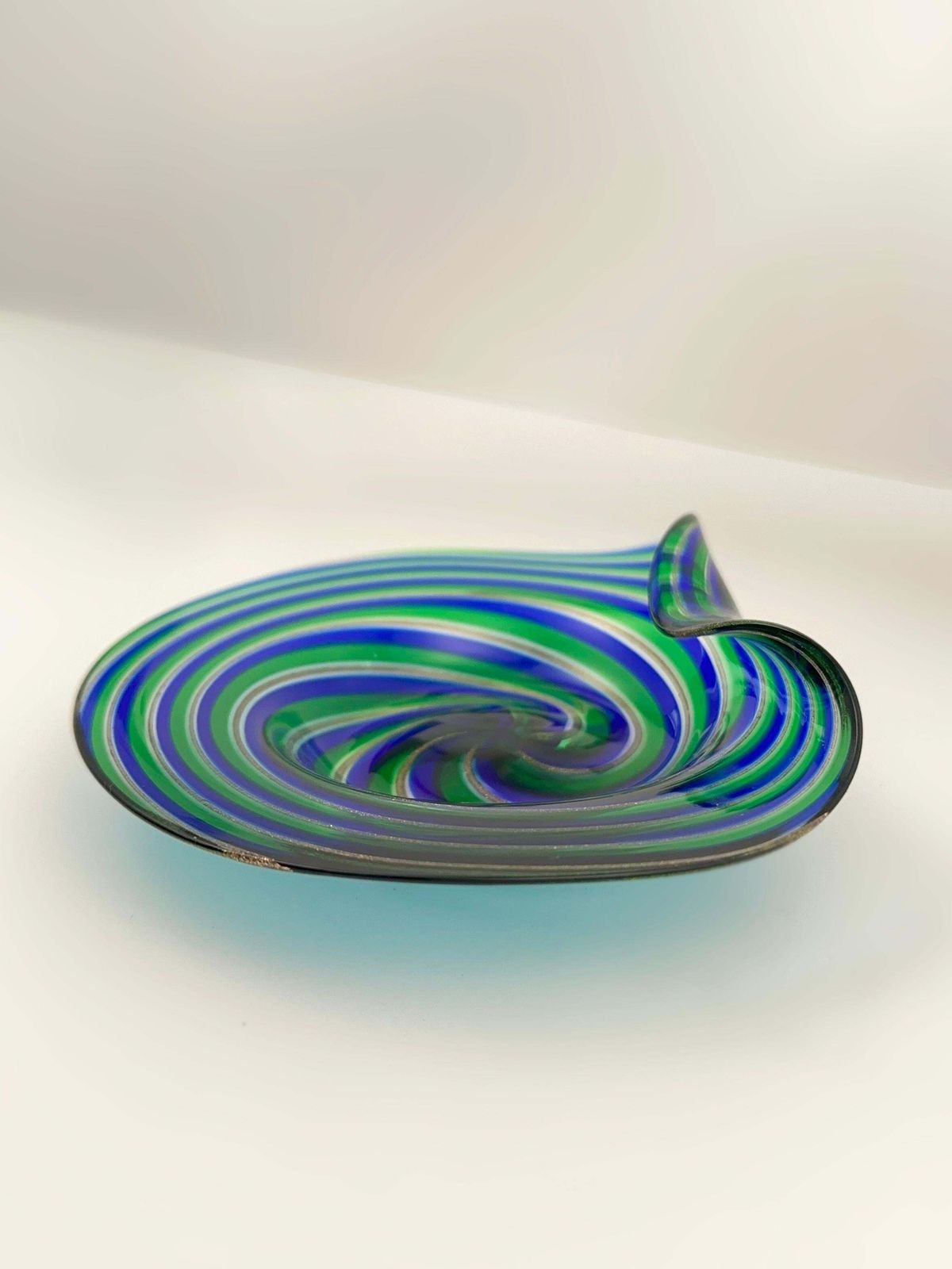 Murano Glass Filigrana Dish With Aventurine, Attributed To Cenedese & Alberelli photo vinterior