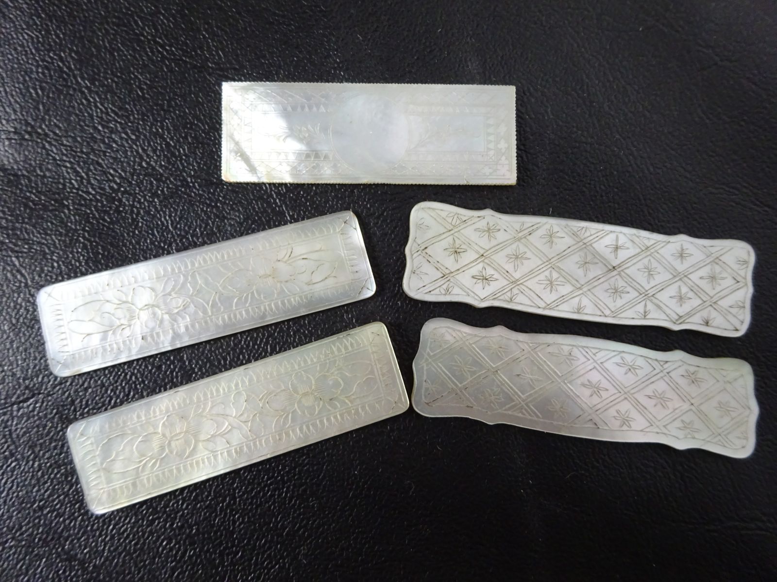 30 Antique Mother Of Pearl Chequer Counters photo buy