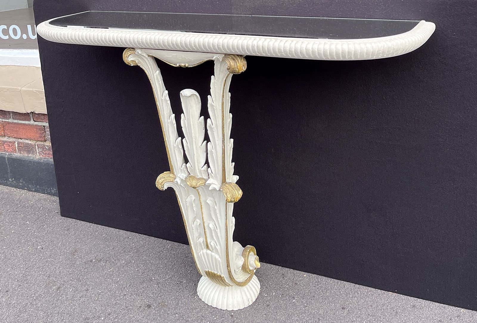 Italian Demi Lune Console 1930's, Carved Wood, Painted And Gilded photo vintage