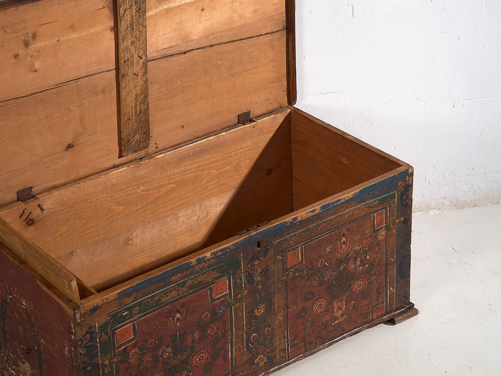 Antique Painted Trunk With Floral Motifs (C.1920) #39 photo Furniture