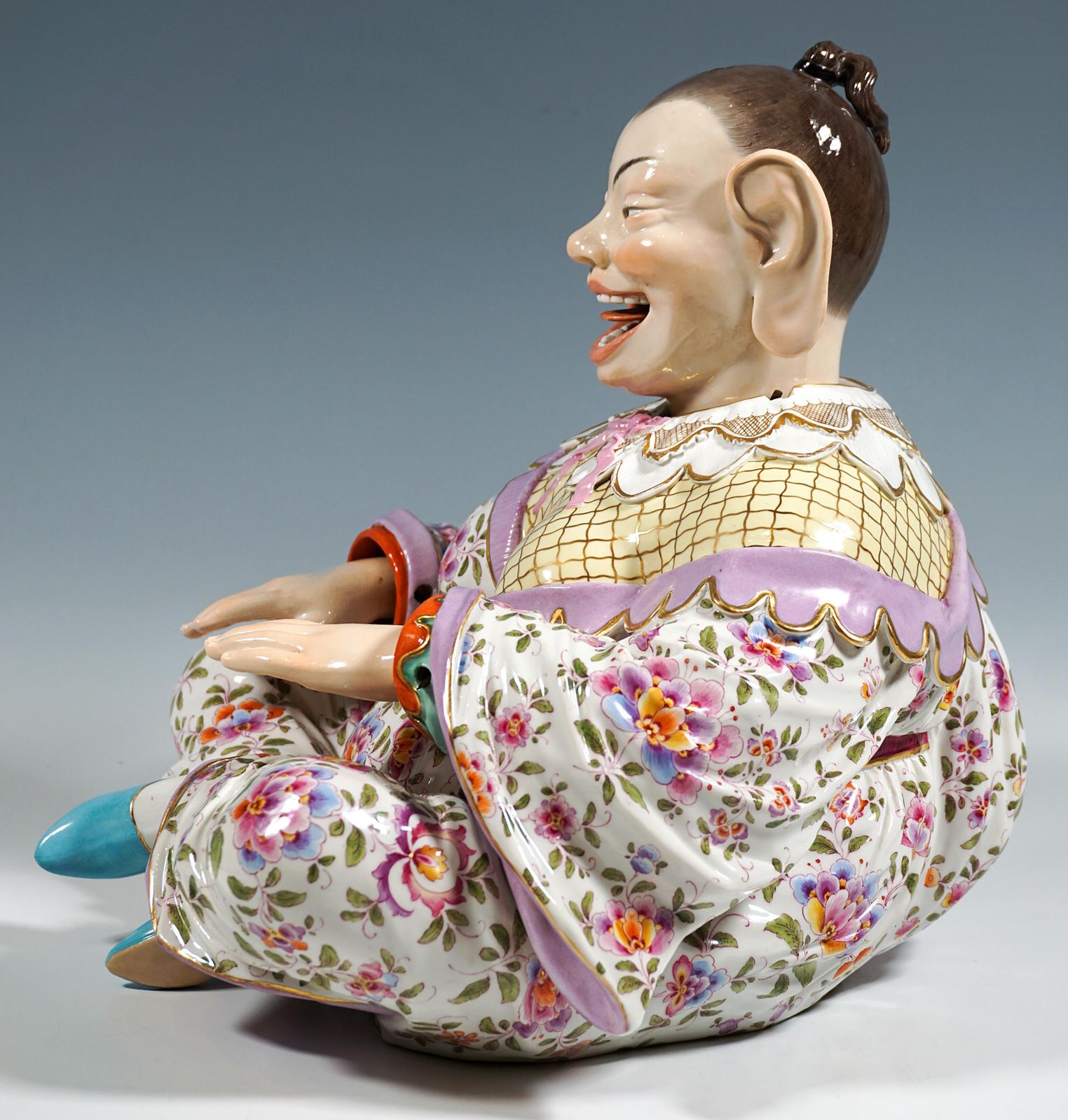 Large Seated Meissen Porcelain Wiggling Pagoda, By J.J. Kaendler, Circa 1860 photo Home Decor
