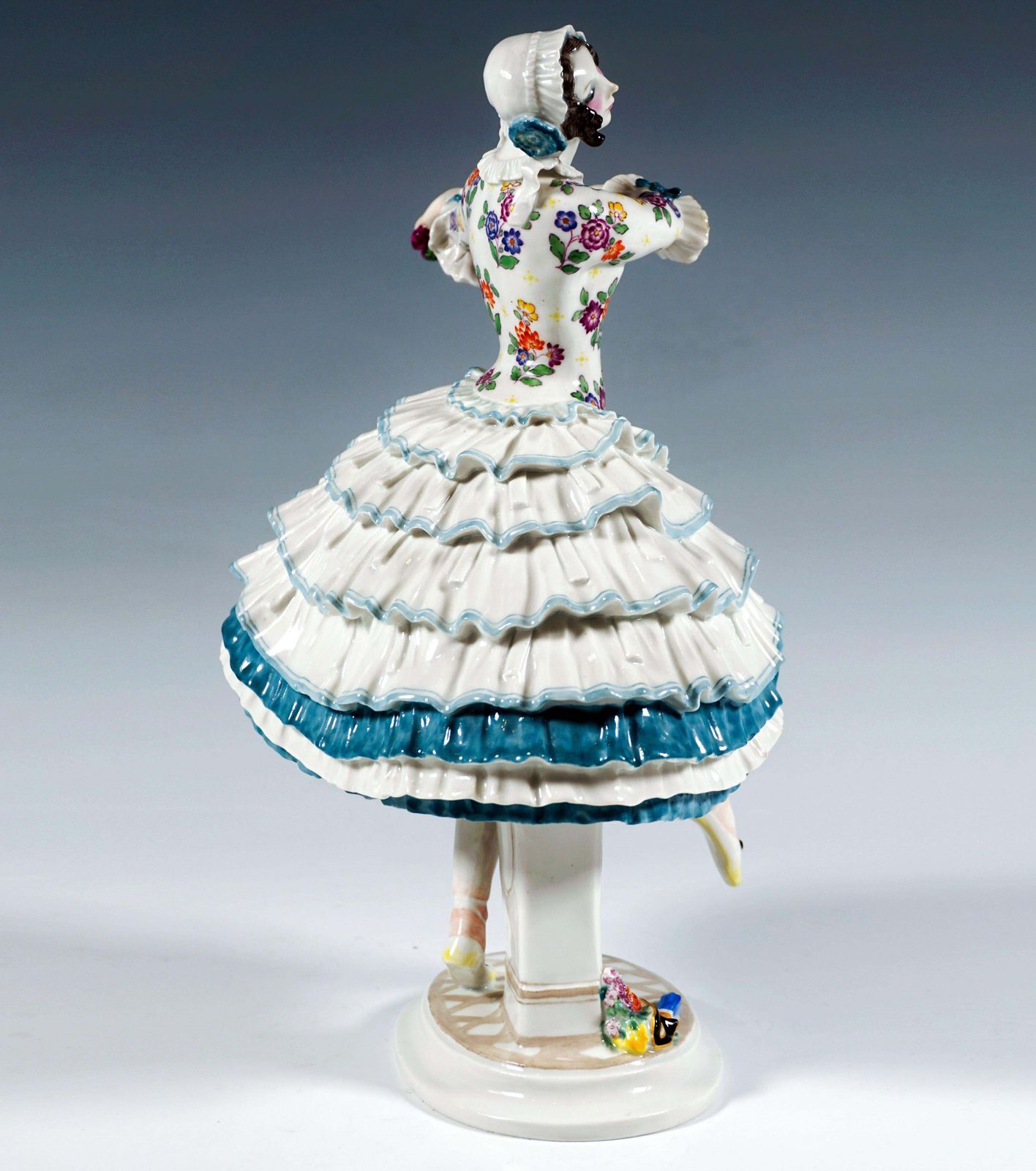Meissen Figurine 'Chiarina', Russian Ballet 'Carnival', By Paul Scheurich, 20th photo for sale