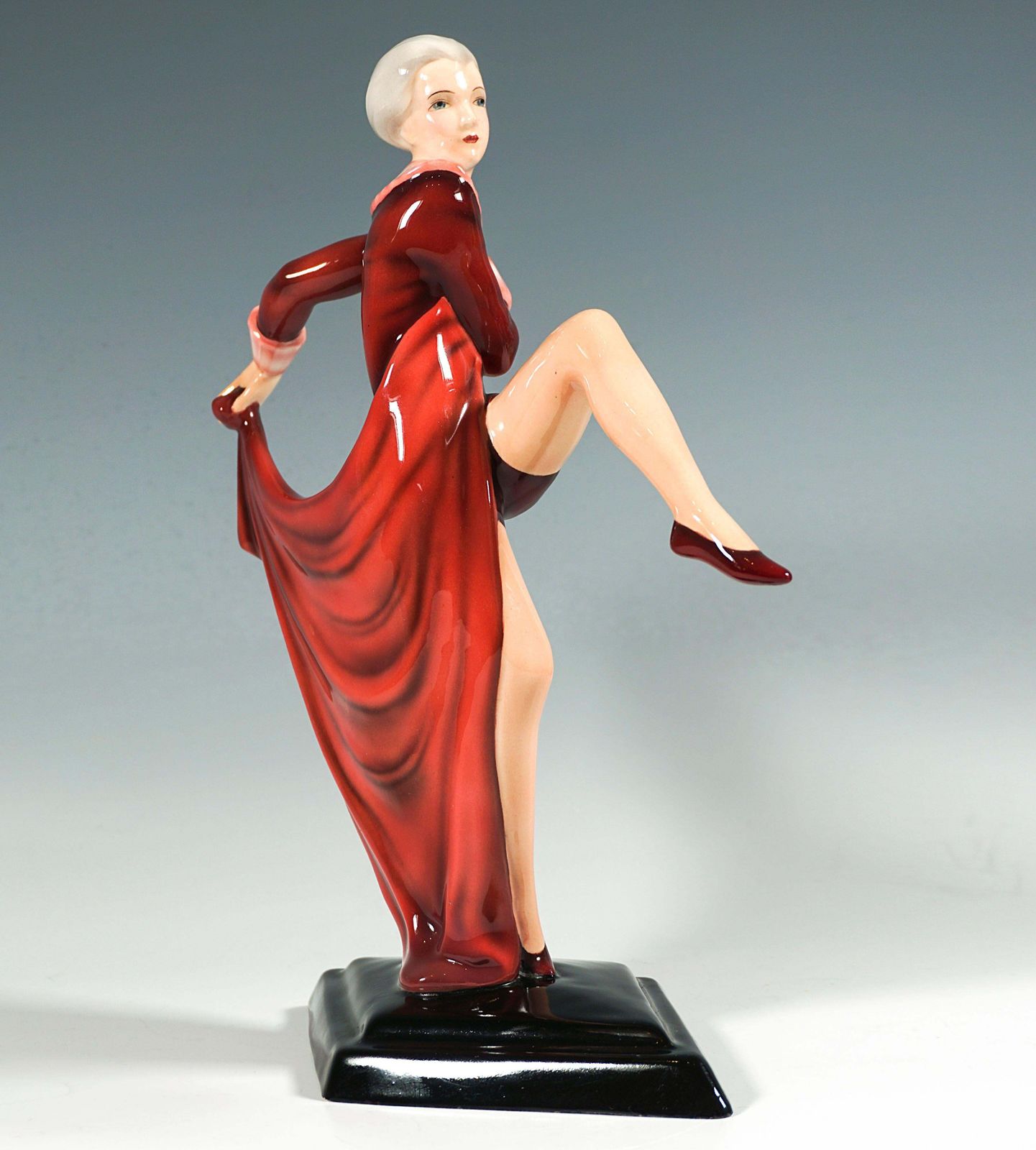 Goldscheider Vienna Art Déco Figure Posing Dancer With Cloth, By Lorenzl C.1939 photo for sale