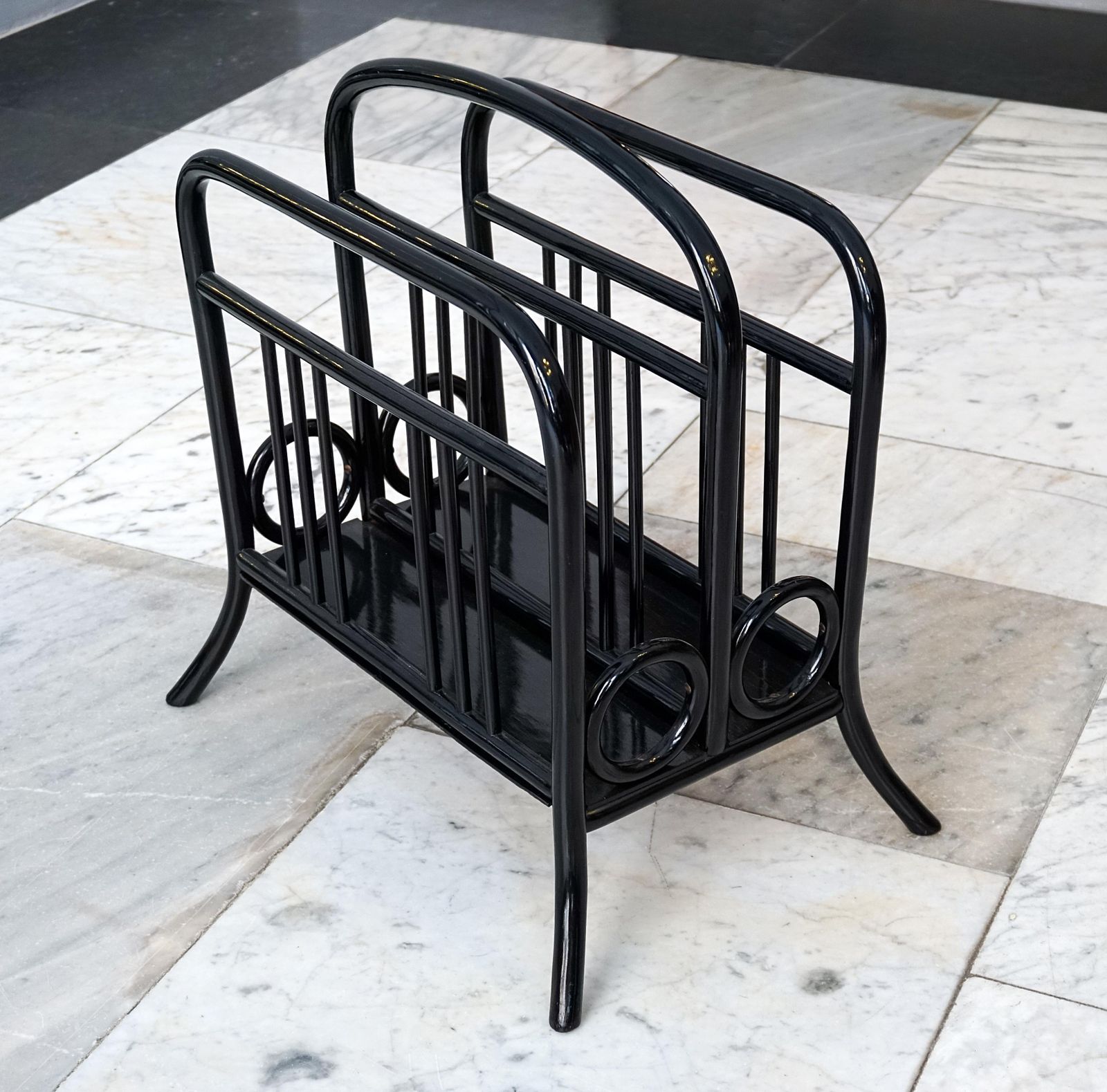 Thonet Vienna Art Nouveau Music, Newspaper Or Magazine Rack, Model 33, Black photo furniture
