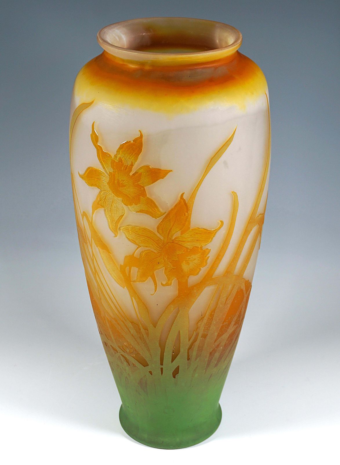 Large émile Gallé Art Nouveau Cameo Vase With Daffodil Decor, France, Ca 1904 photo vinterior