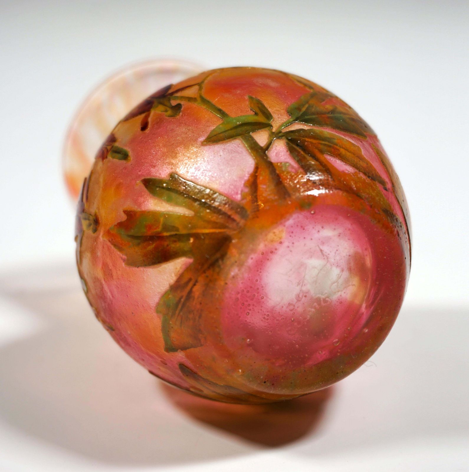 Daum Nancy Art Nouveau Cameo Vase With Bleeding Heart Decor France 1895/1900 photo vinterior
