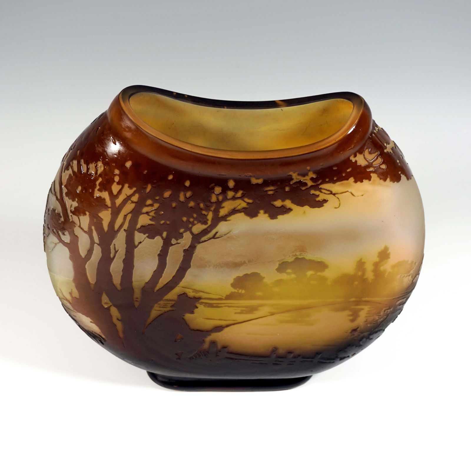 Large Round émile Gallé Art Nouveau Cameo Vase With Seascape Decor, France 1905 photo vintage