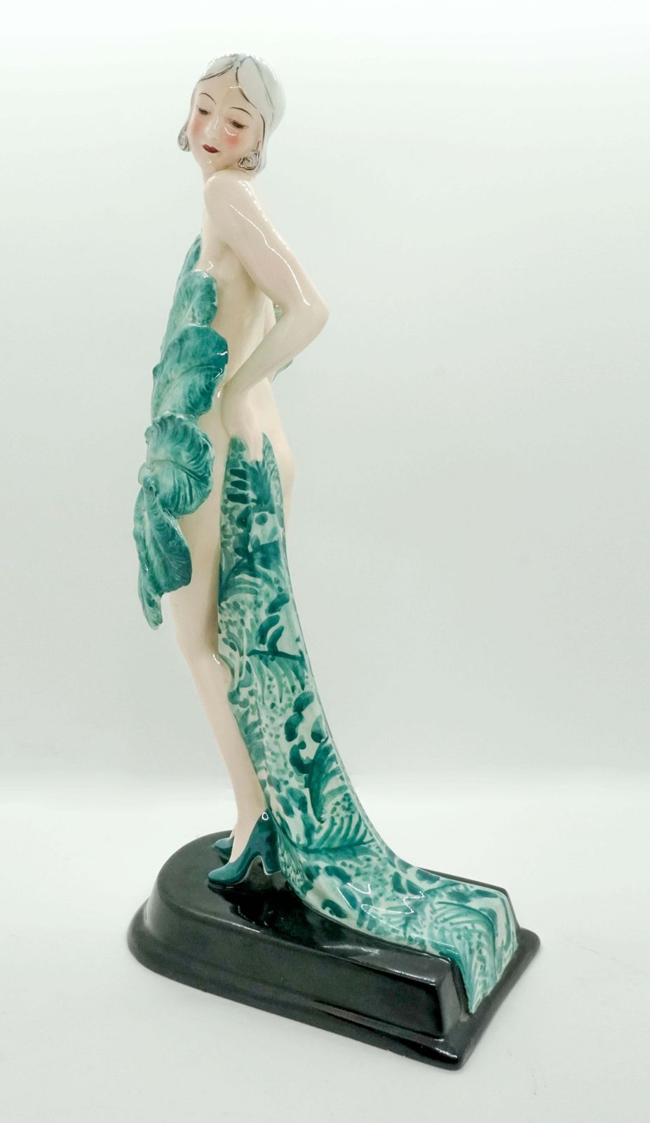 Goldscheider Vienna Art Deco Figurine 'Fan Lady' By Stephan Dakon, Circa 1930 photo furniture