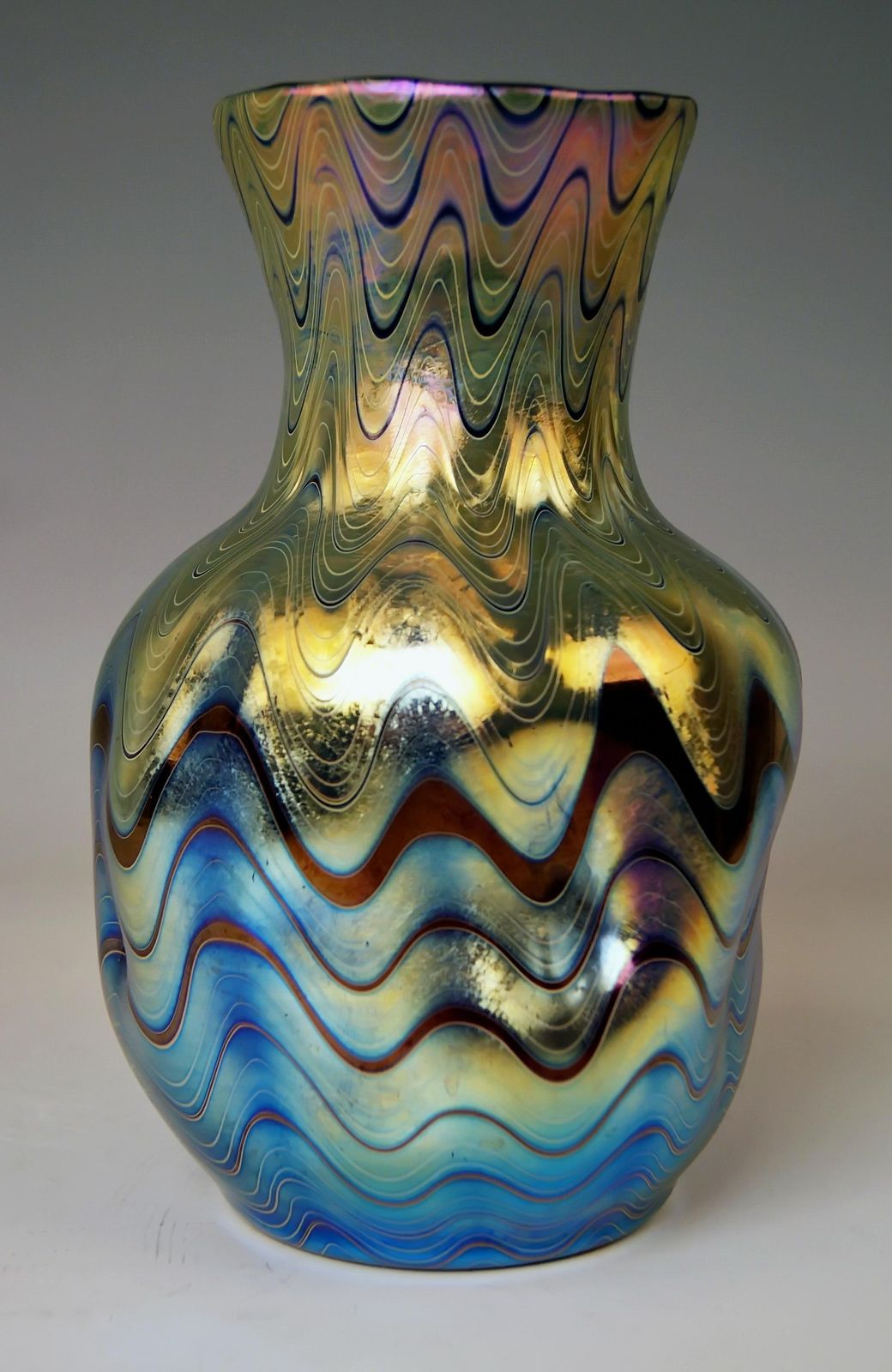 Vase Loetz Widow Klostermuehle Bohemia Art Nouveau Phaenomen Genre 6893 C.1900 photo furniture