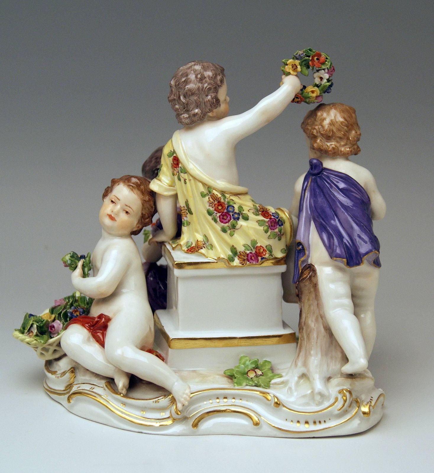 Meissen Seasons Figurines Cupids Allegory Of Spring Model 2502 Kaendler photo 2842.0