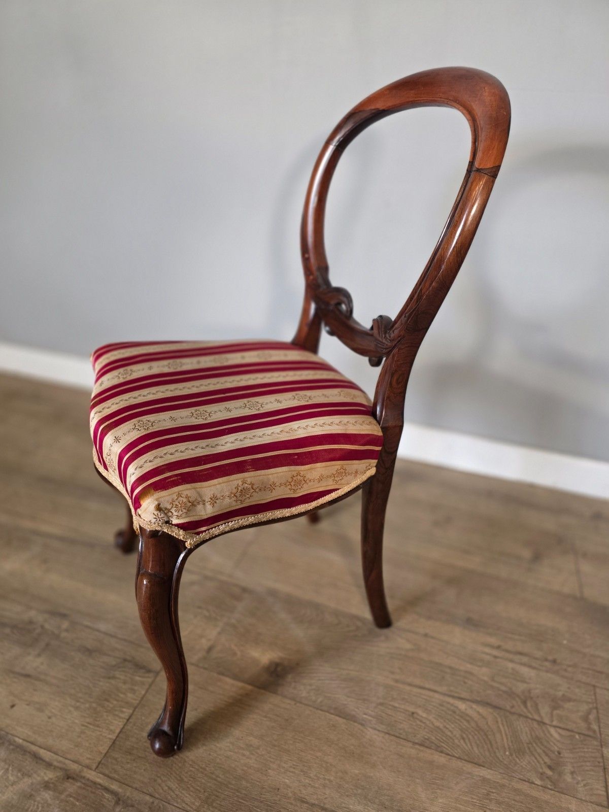 Set Of 6 Rosewood Victorian Balloon Back Chairs photo vintage