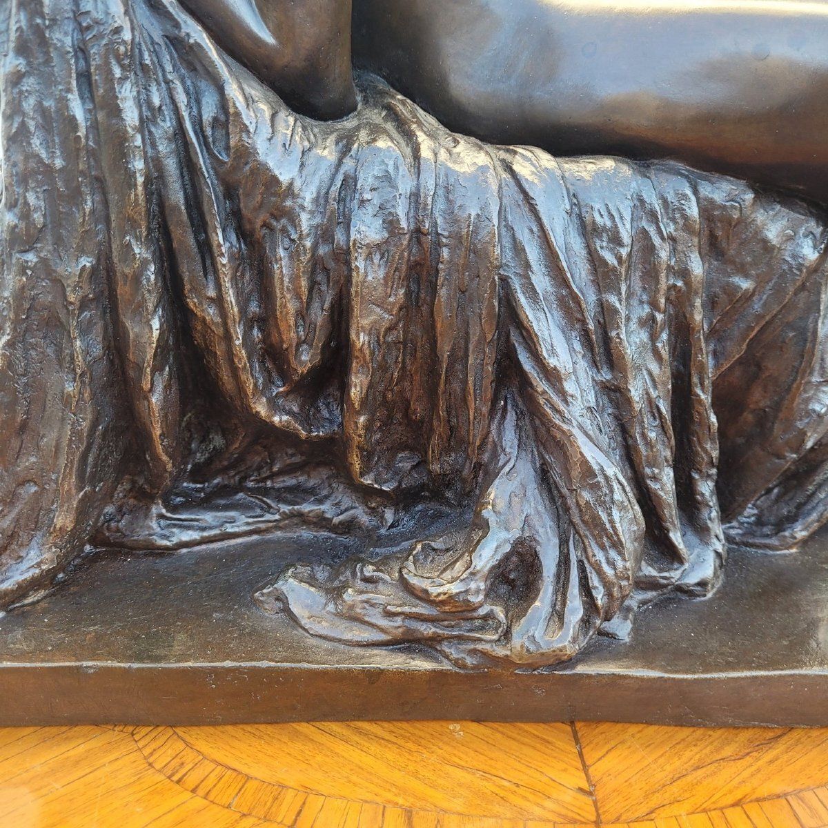 Amendola, Bronze Sculpture Of An Antique Woman, 19th Century photo vinterior