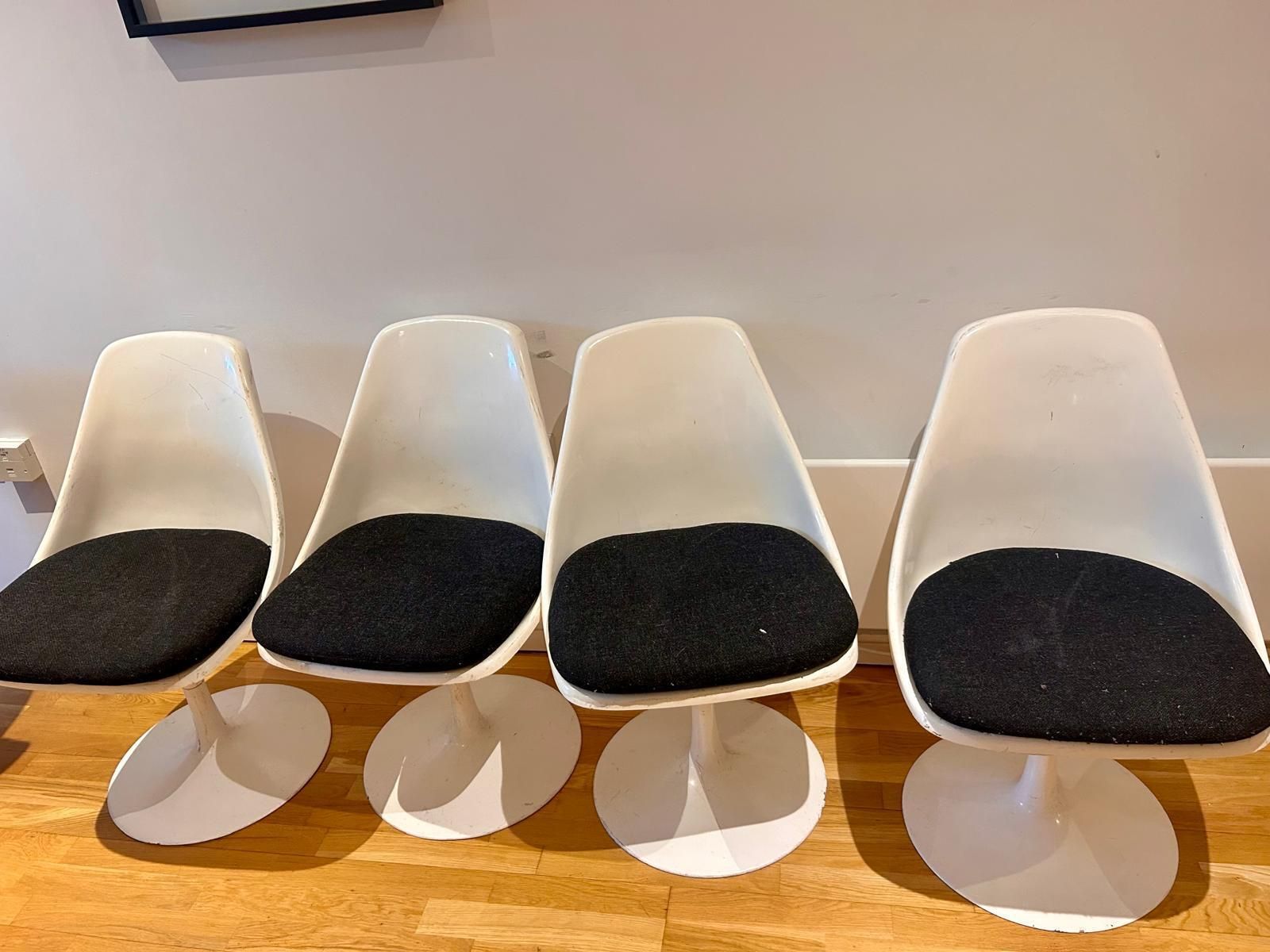 Set Of 4 Vintage 70s Tulip Chair For Play