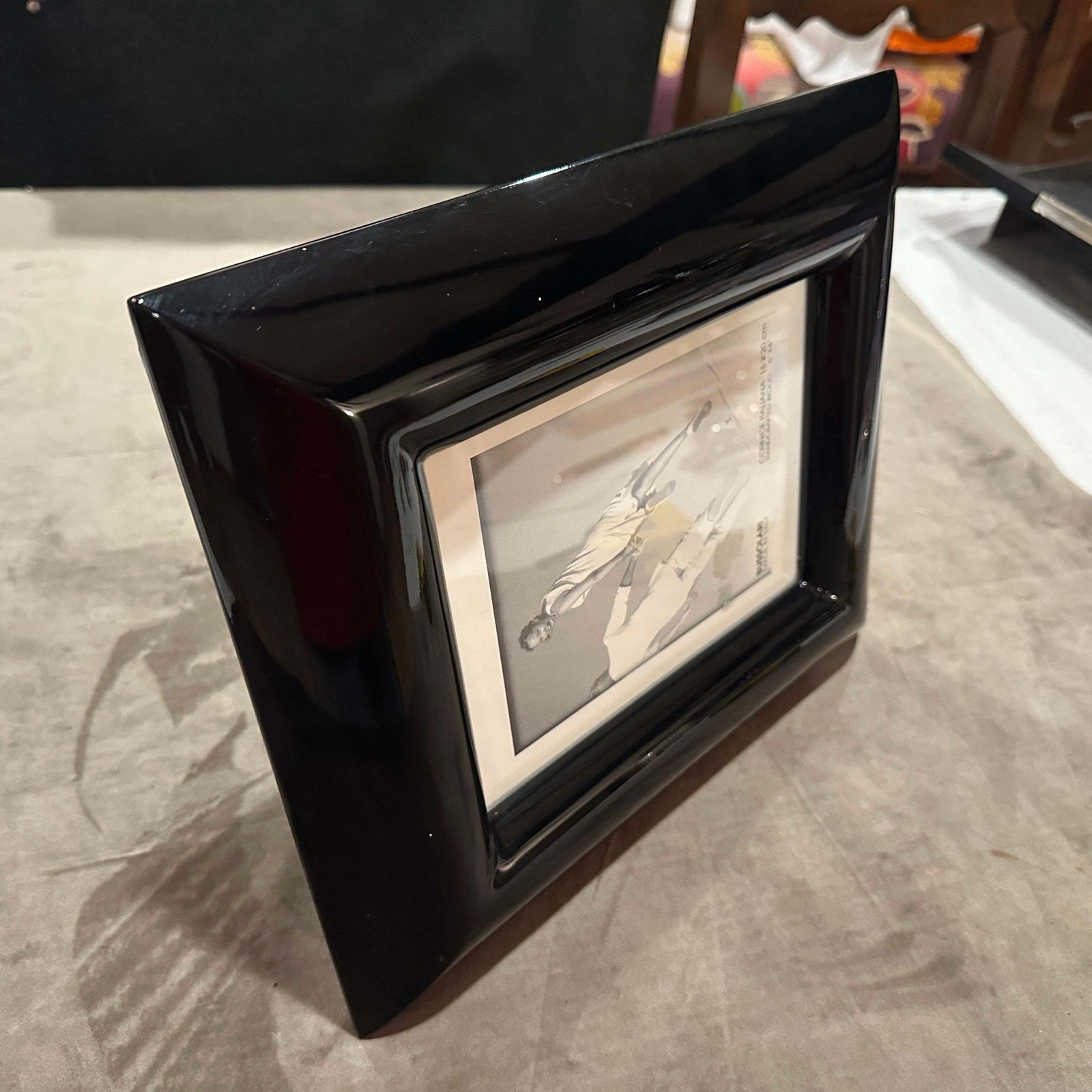 photo vintage 1990s Modern Black Lacquered Wood Italian Picture Frame By Bussolari