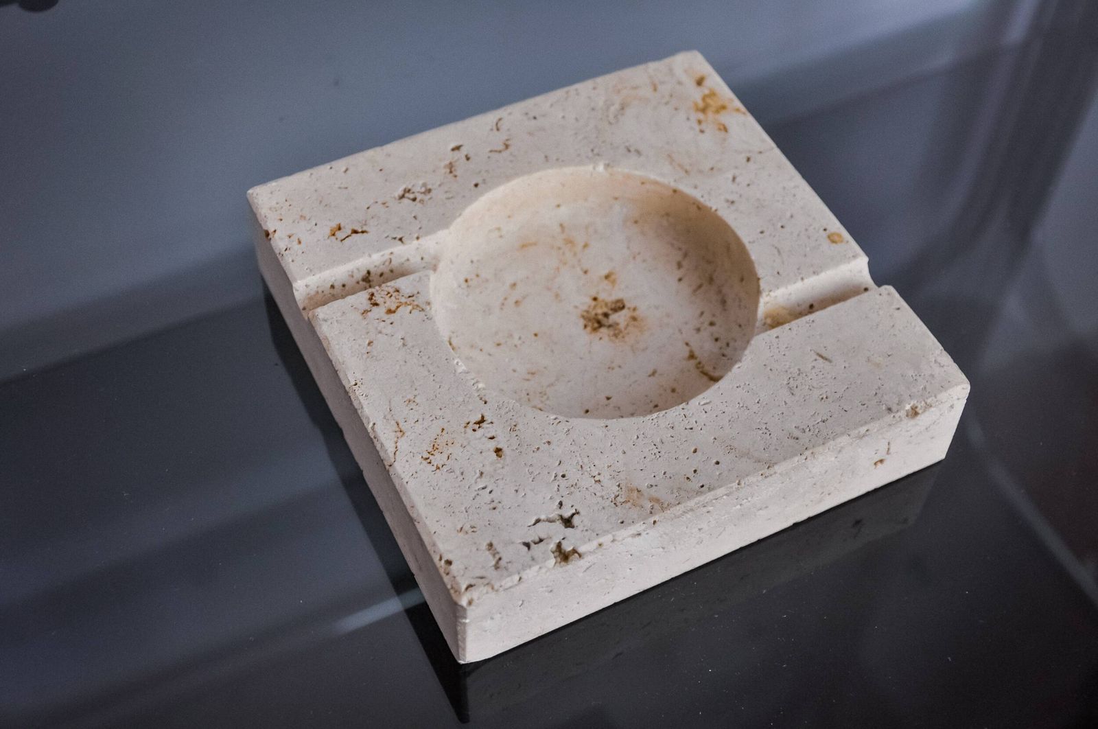 Brutalist Ashtray By Fratelli Mannelli, Travertine, Italy, 1970 photo vinterior