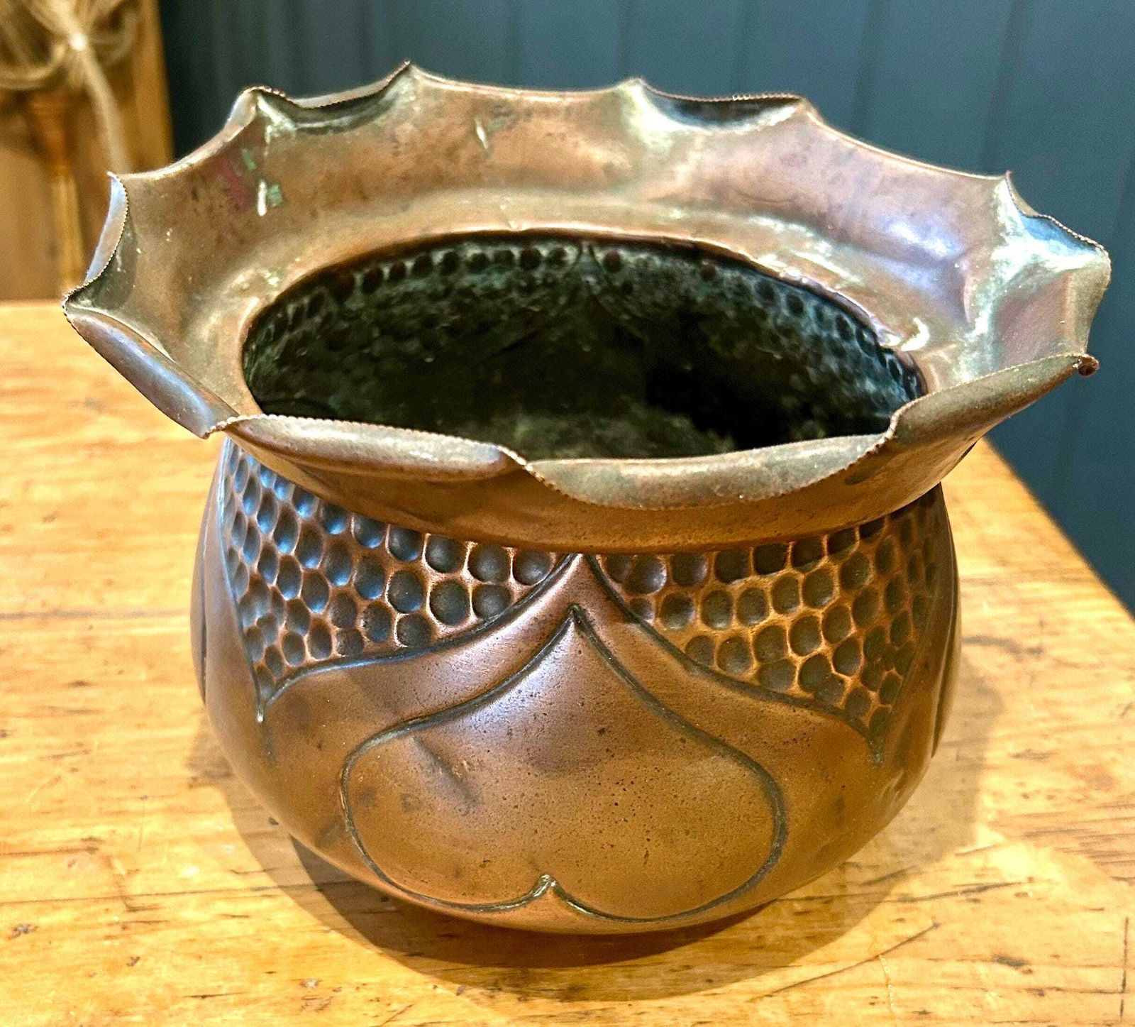 Townsend Arts And Crafts Antique Jardinière Planter Pot Plant Copper Box Industrial Antique Vintage Victorian Stand Holder Vase photo vinterior