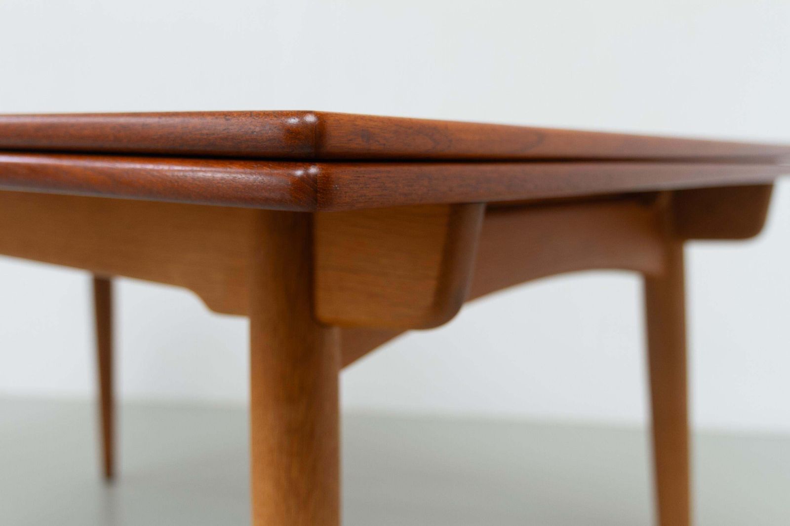 photo vintage Danish Teak And Oak At 312 Dining Table By Hans Wegner For Andreas Tuck, 1960s