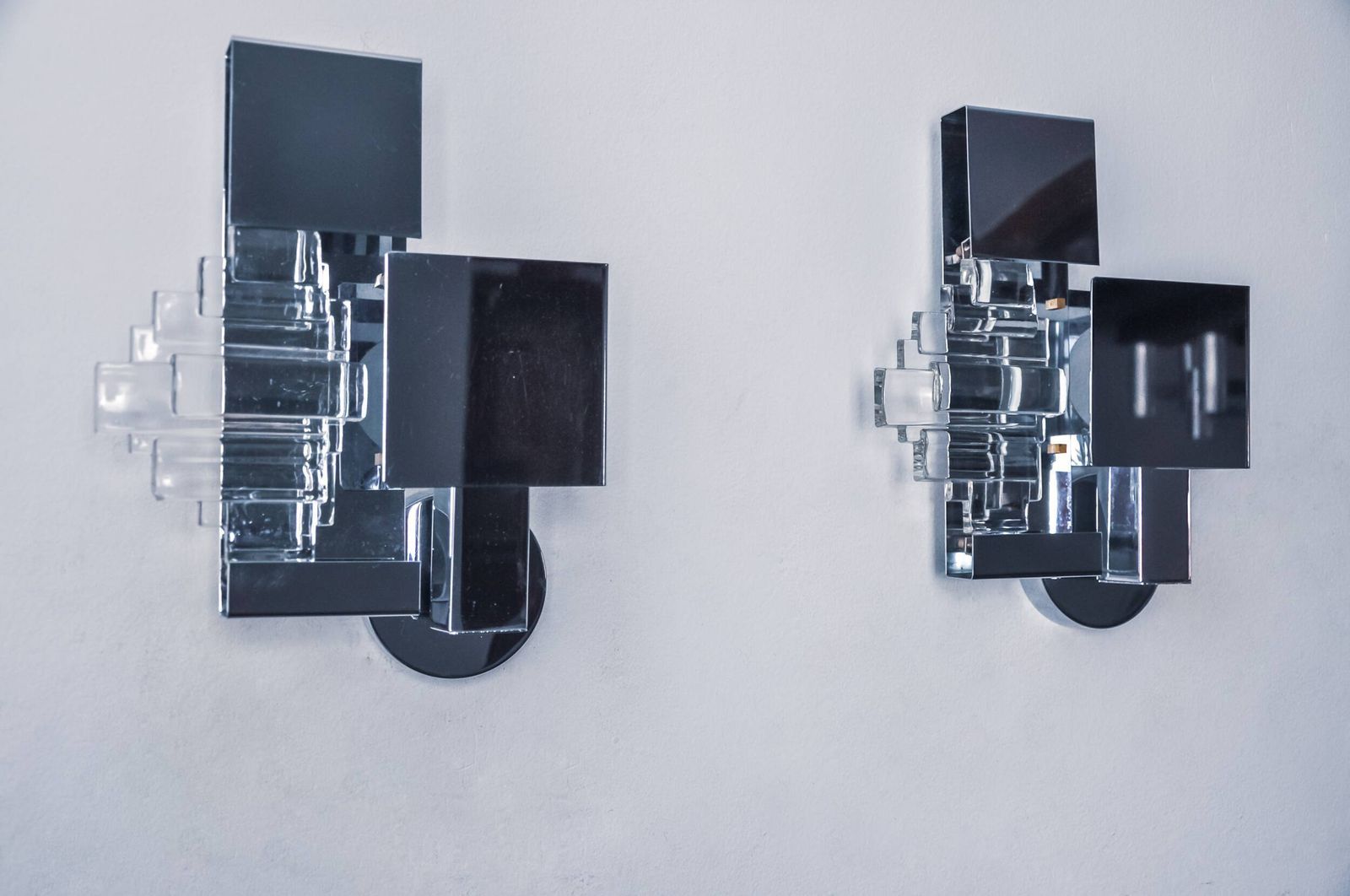 Pair Of Wall Lights From Sciolari, Chrome Plated Metal And Murano Glass, Italy, 1970 photo for sale