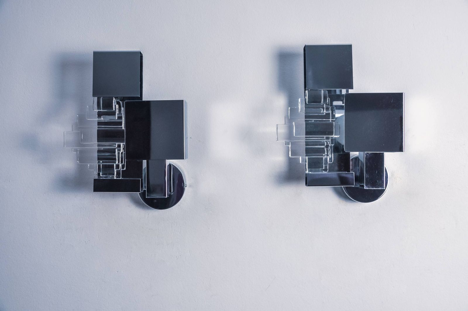 Pair Of Wall Lights From Sciolari, Chrome Plated Metal And Murano Glass, Italy, 1970 photo Lighting
